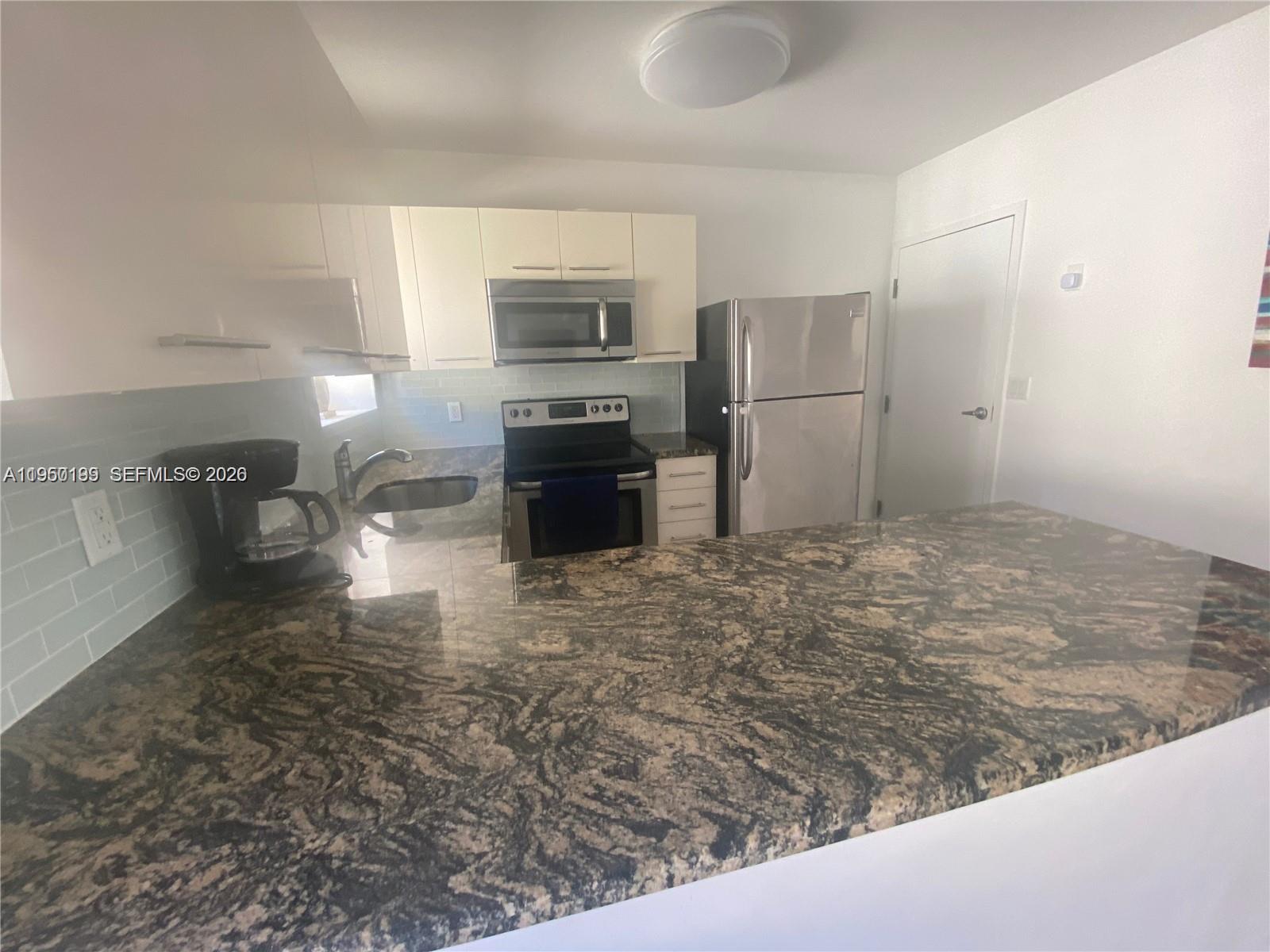 625 77th Street Property Photo 12