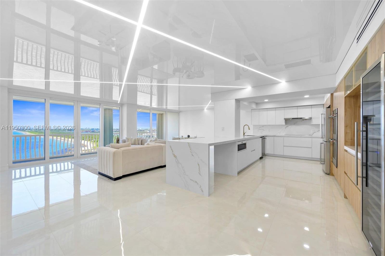 2200 S Ocean Lane 2204 Property Photo 1