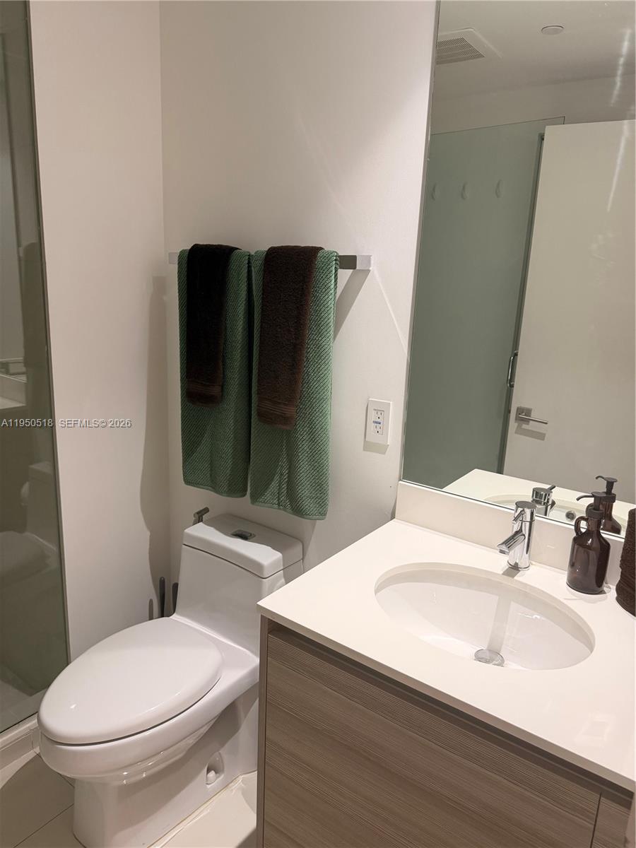 121 Ne 34th Street 2806a Property Photo 17