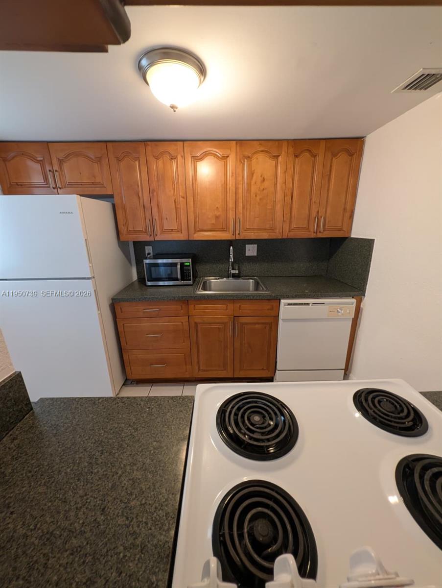 235 Antilla Avenue 4 Property Photo 17