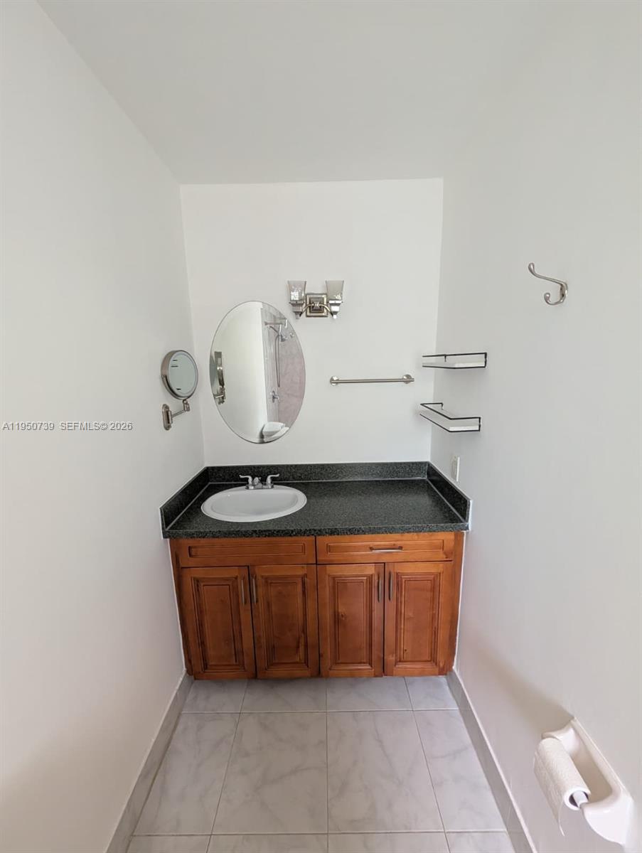 235 Antilla Avenue 4 Property Photo 32