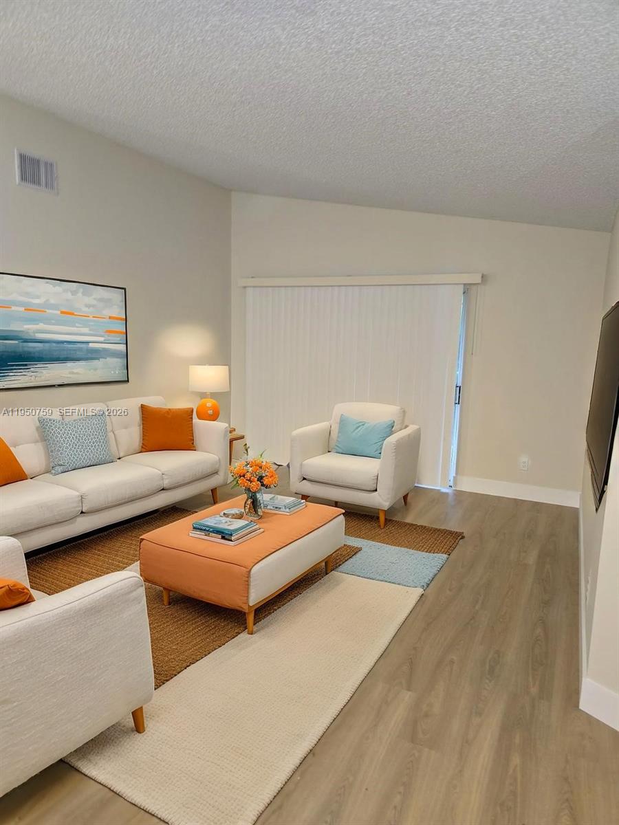 A11950759 Property Photo 5