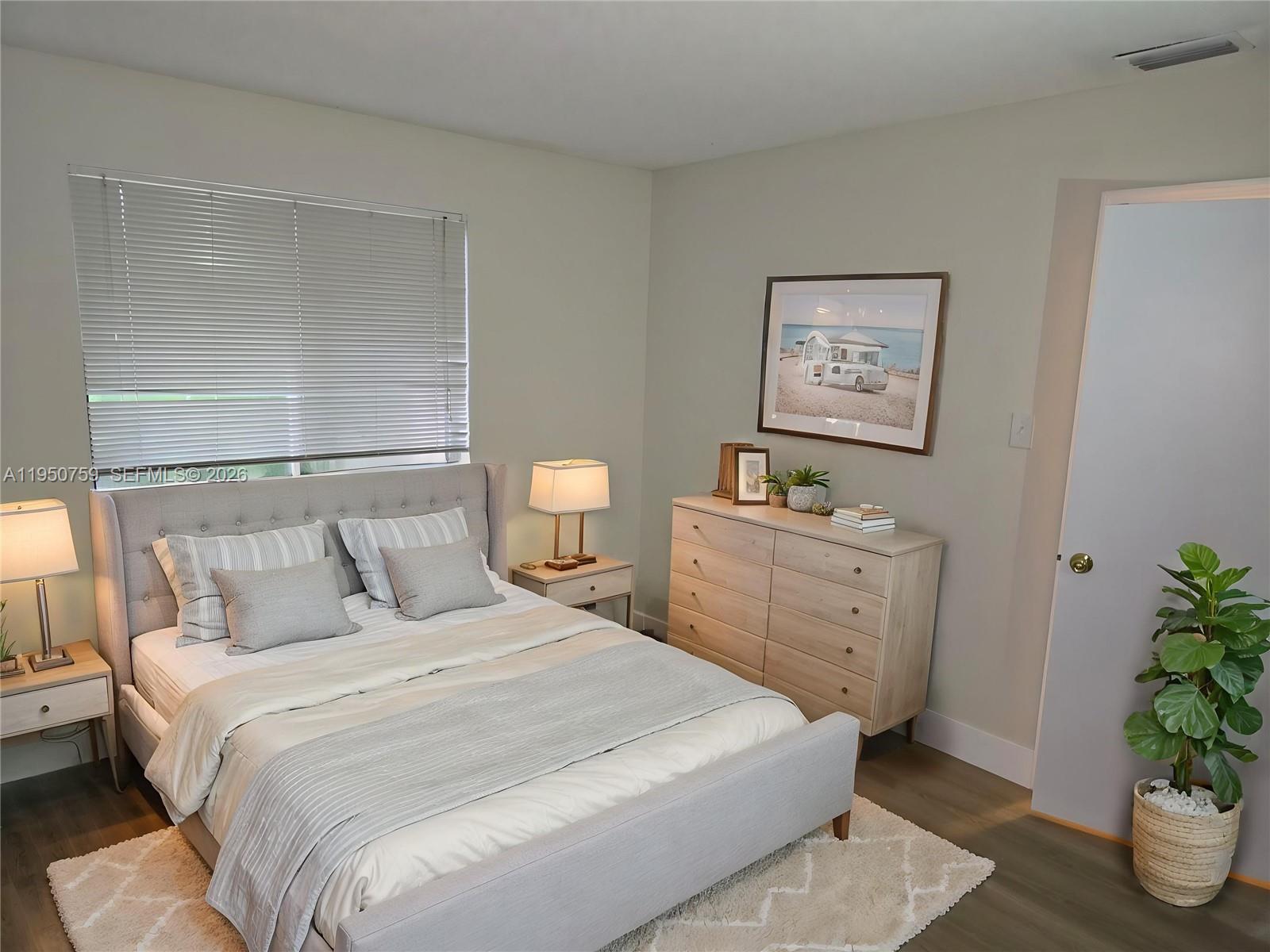 A11950759 Property Photo 6