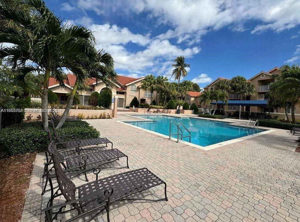 A11950759 Property Photo 8