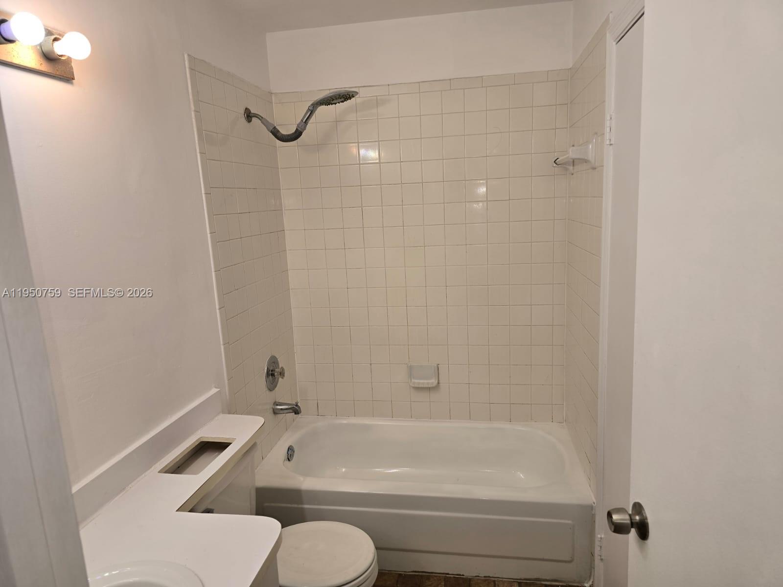A11950759 Property Photo 9
