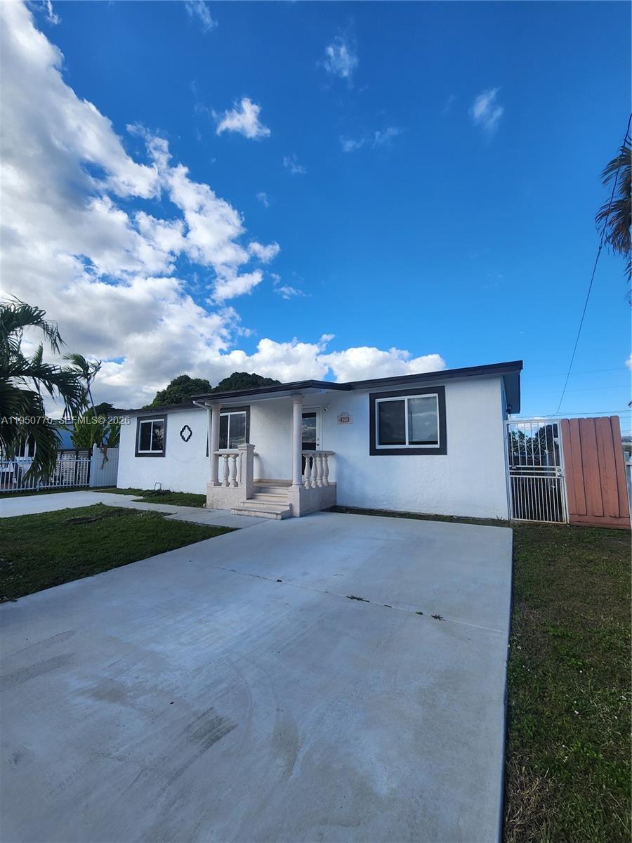 4221 Nw 169th Terrace Property Photo 4