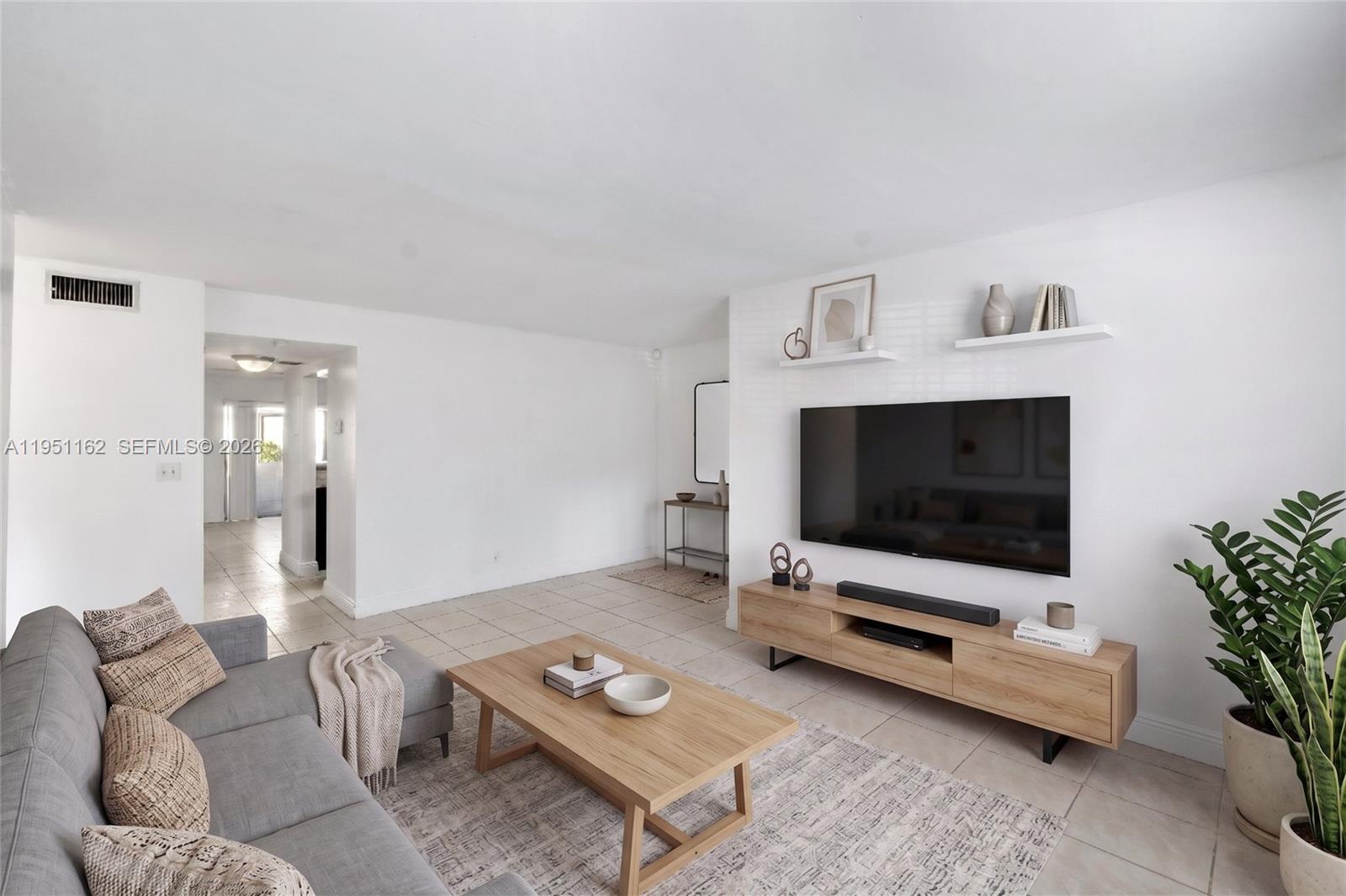 4221 Nw 19th Street 289 Property Photo 3