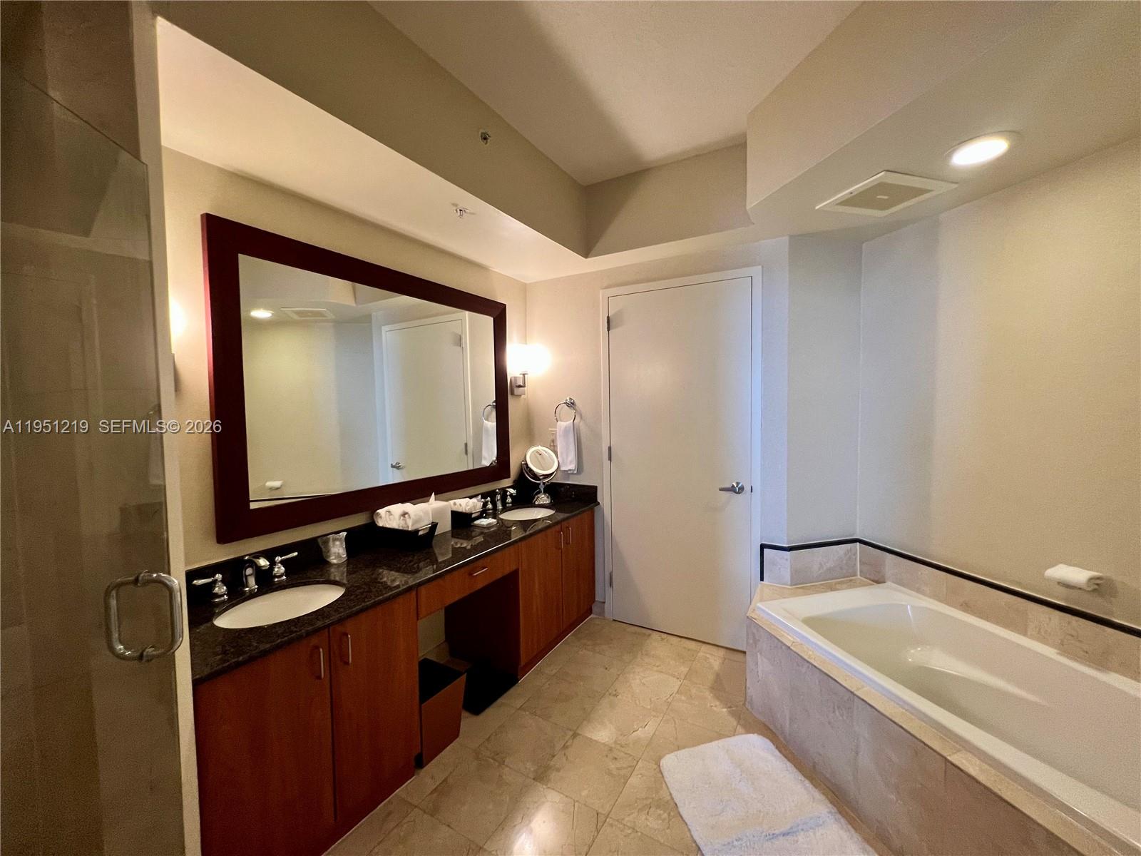 18001 Collins Avenue 2605 Property Photo 9