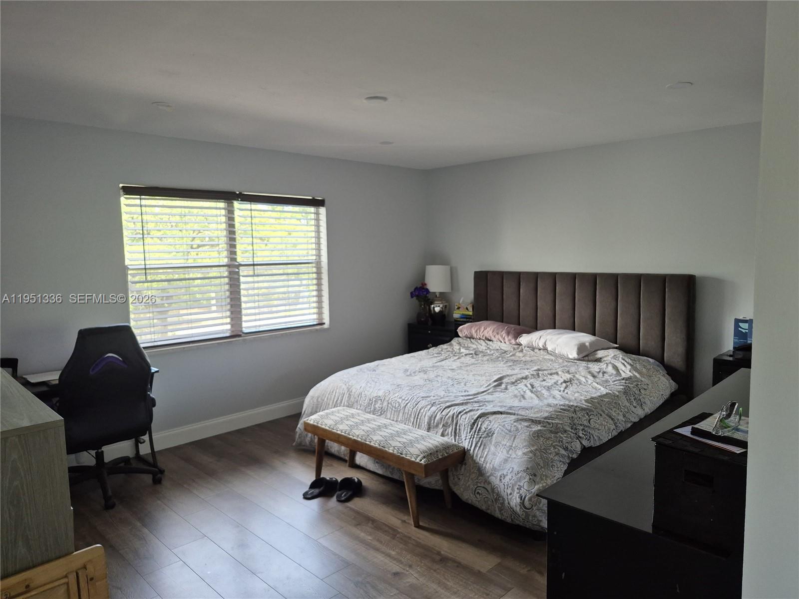 A11951336 Property Photo 8