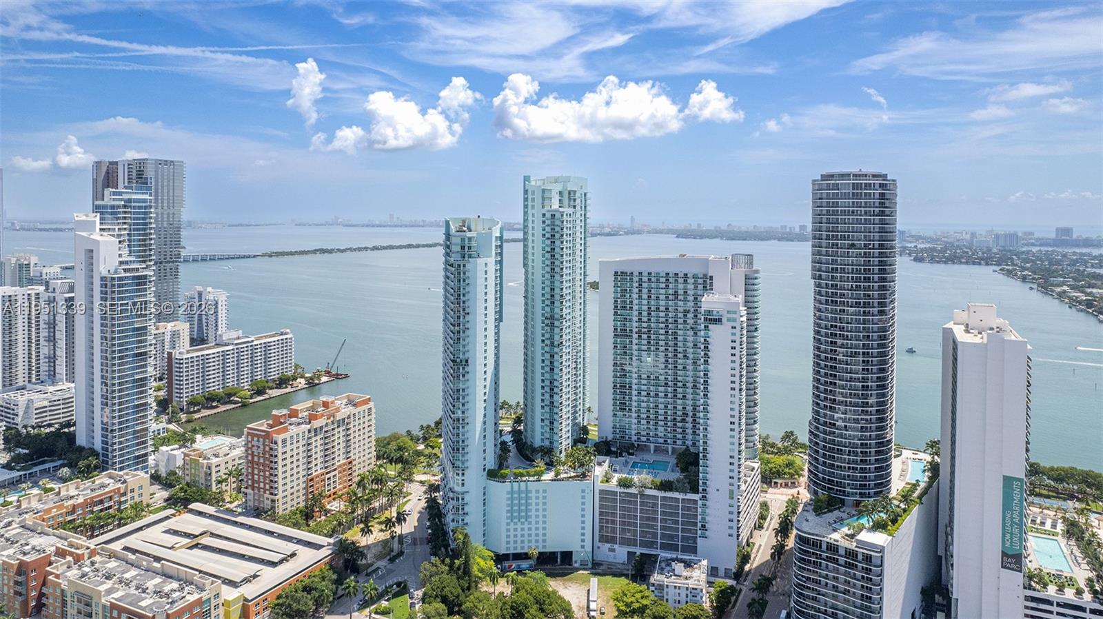 1900 N Bayshore Drive Property Photo 3