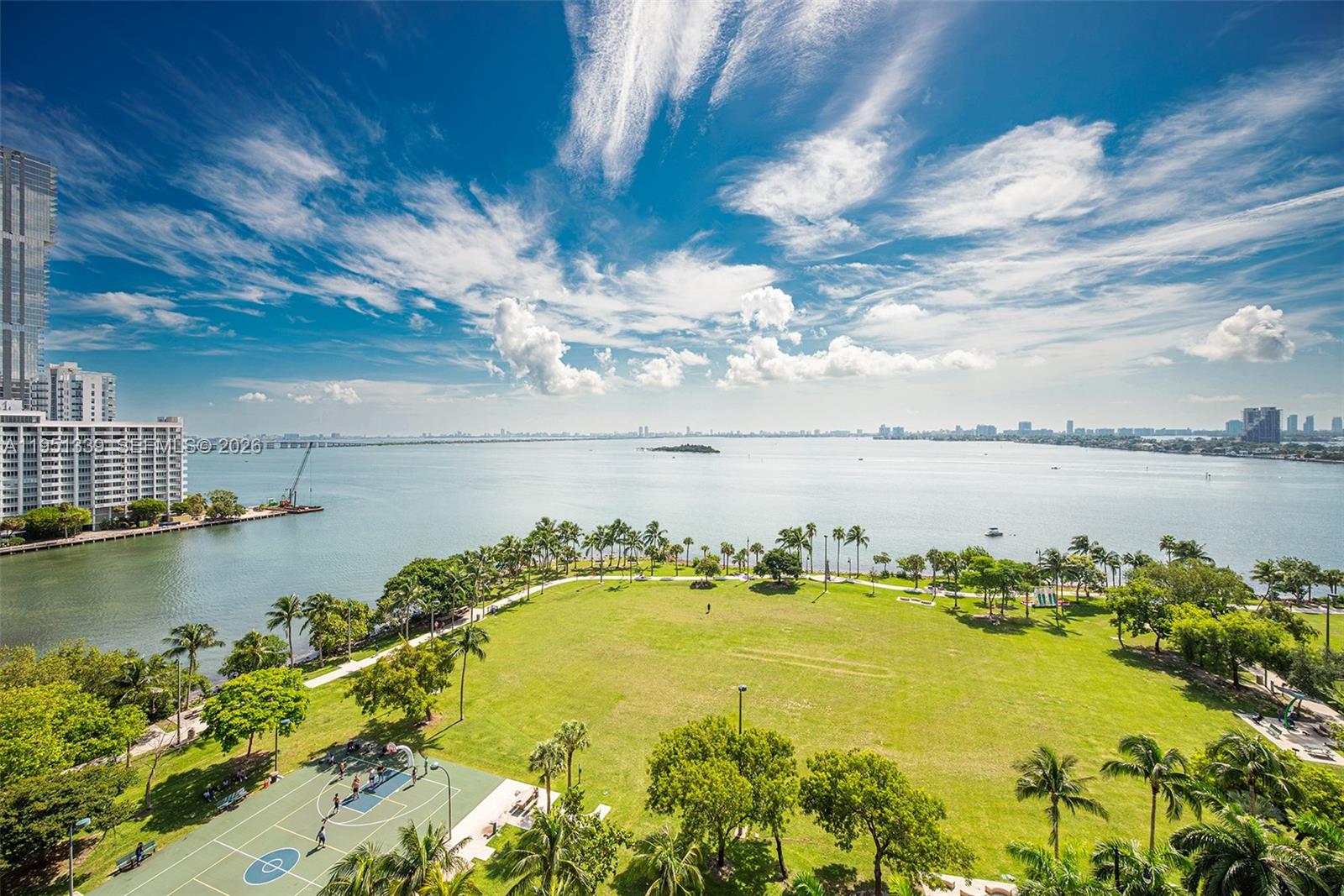1900 N Bayshore Drive Property Photo 5