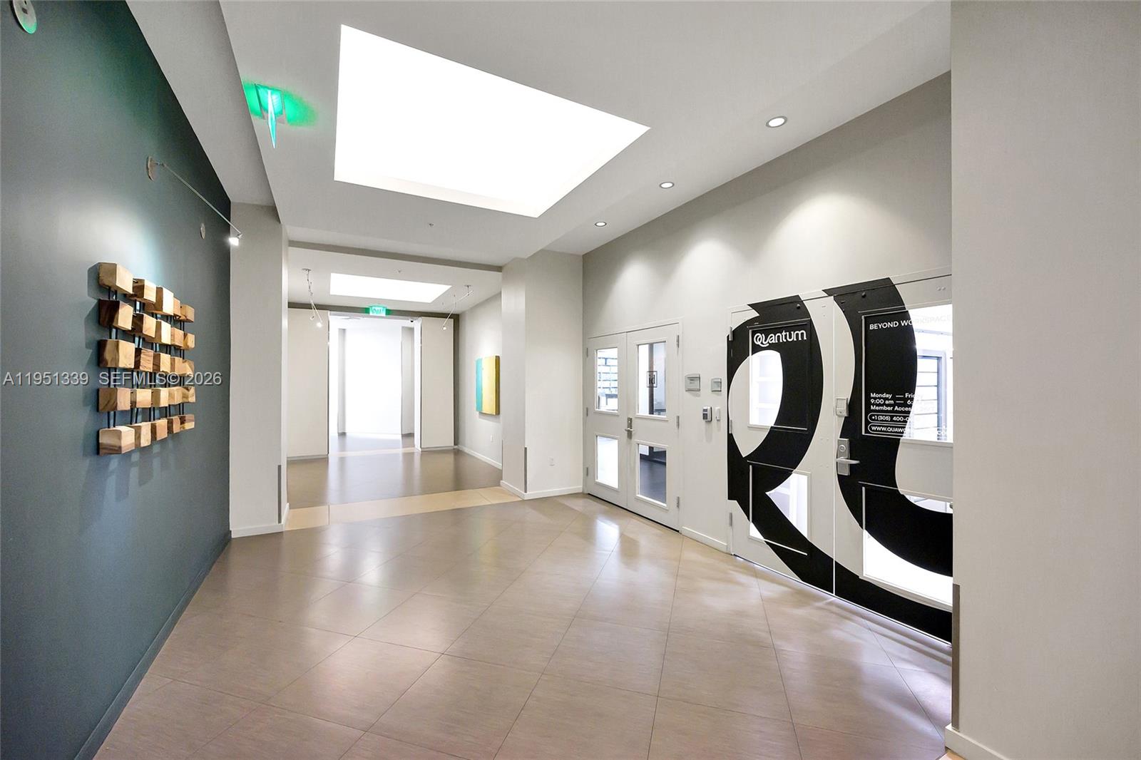 1900 N Bayshore Drive Property Photo 10