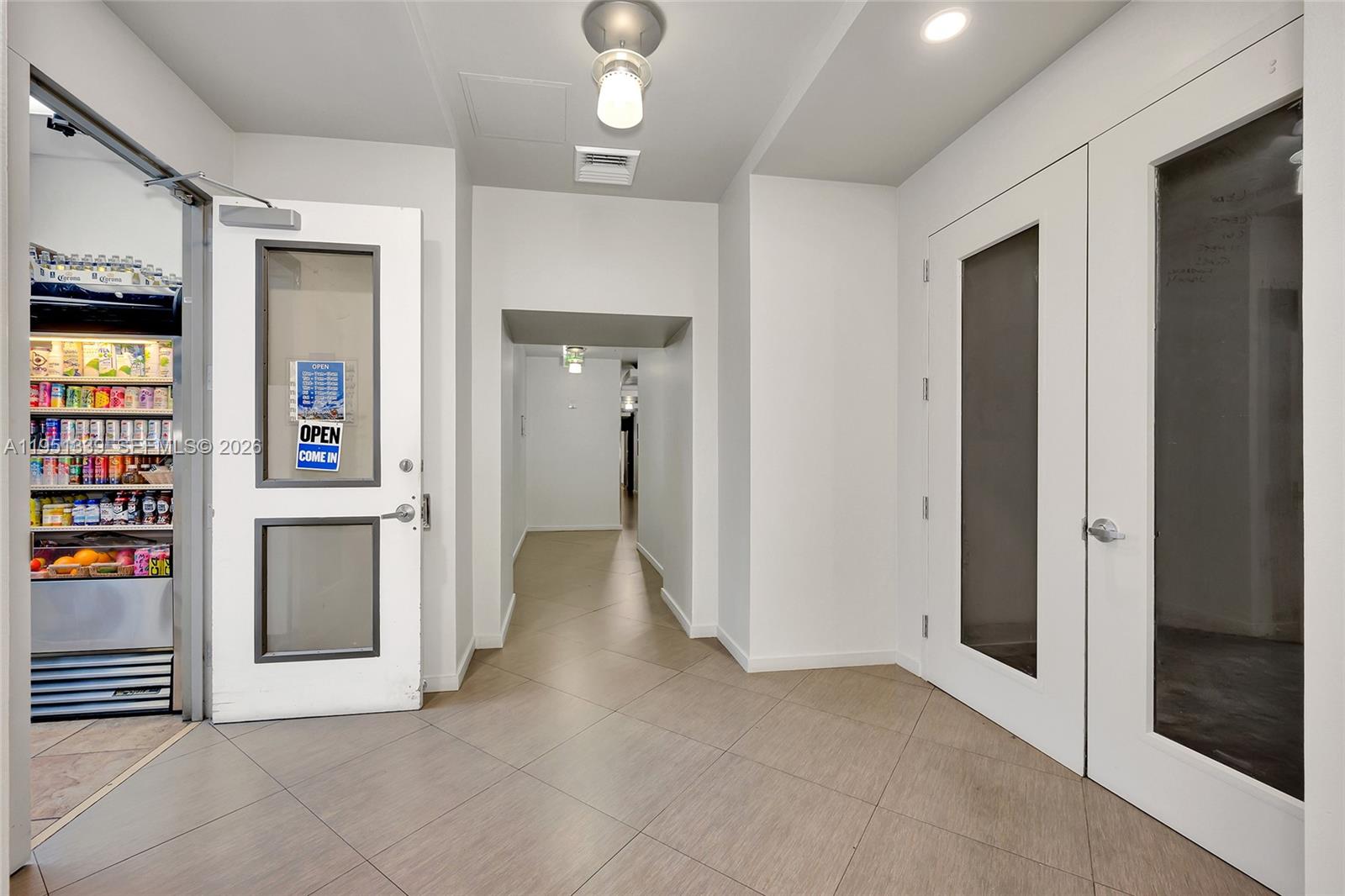 1900 N Bayshore Drive Property Photo 13