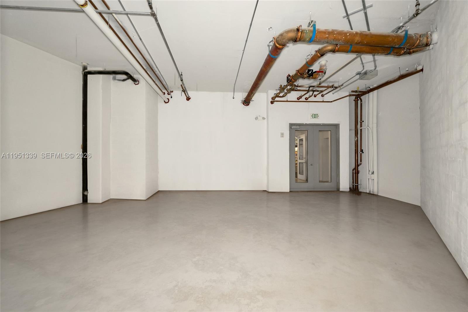 1900 N Bayshore Drive Property Photo 18