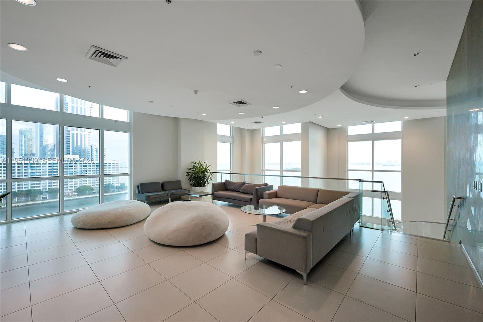 1900 N Bayshore Drive Property Photo 23