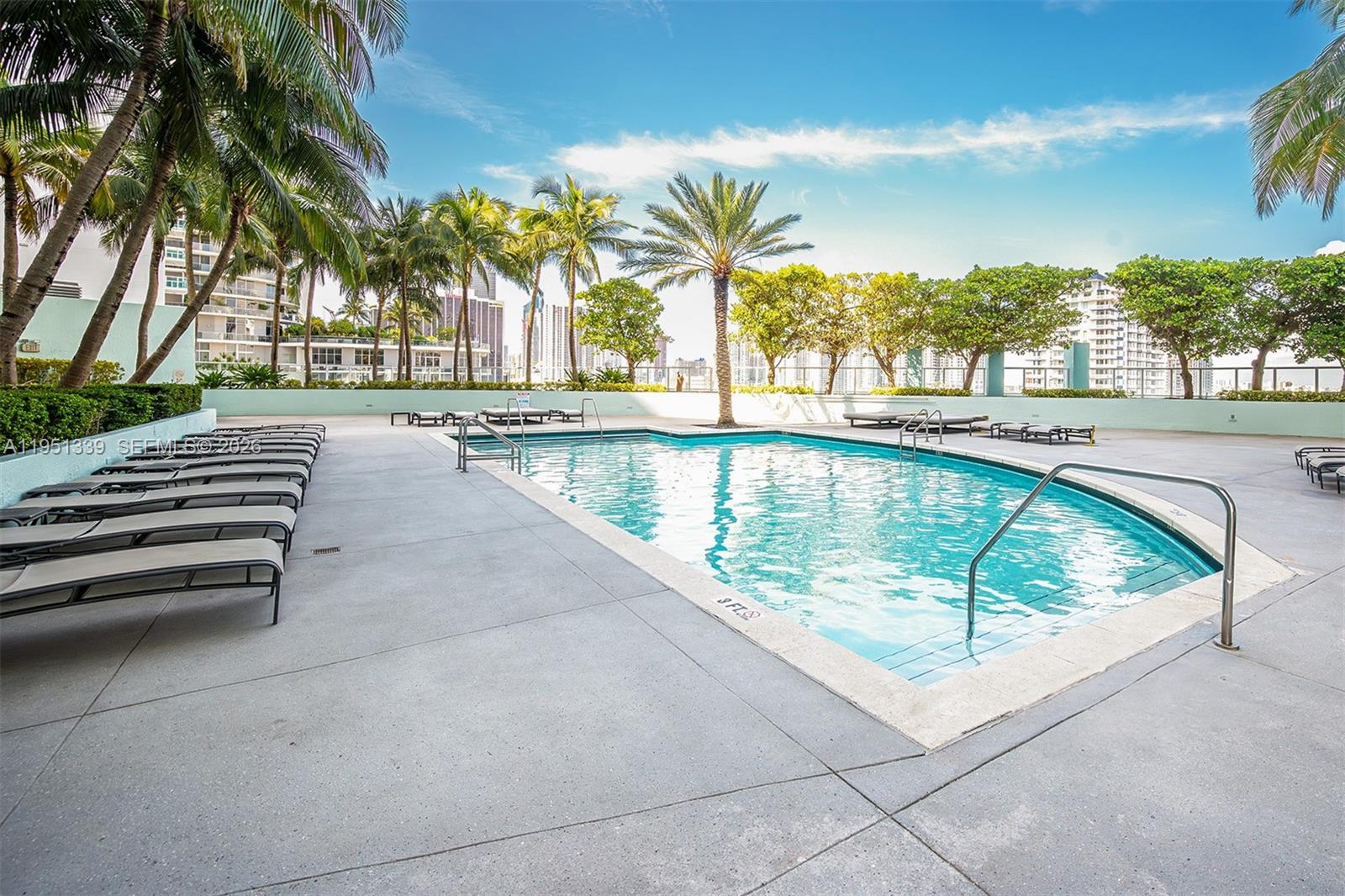 1900 N Bayshore Drive Property Photo 32