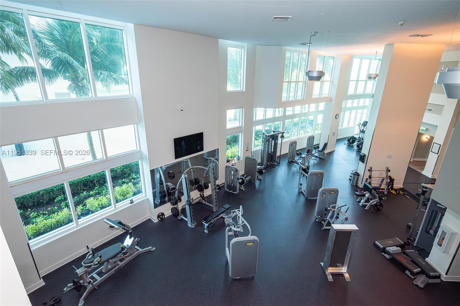 1900 N Bayshore Drive Property Photo 33