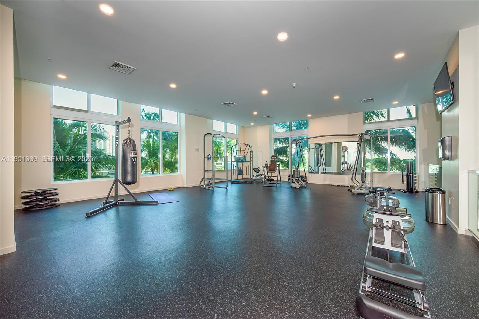 1900 N Bayshore Drive Property Photo 37
