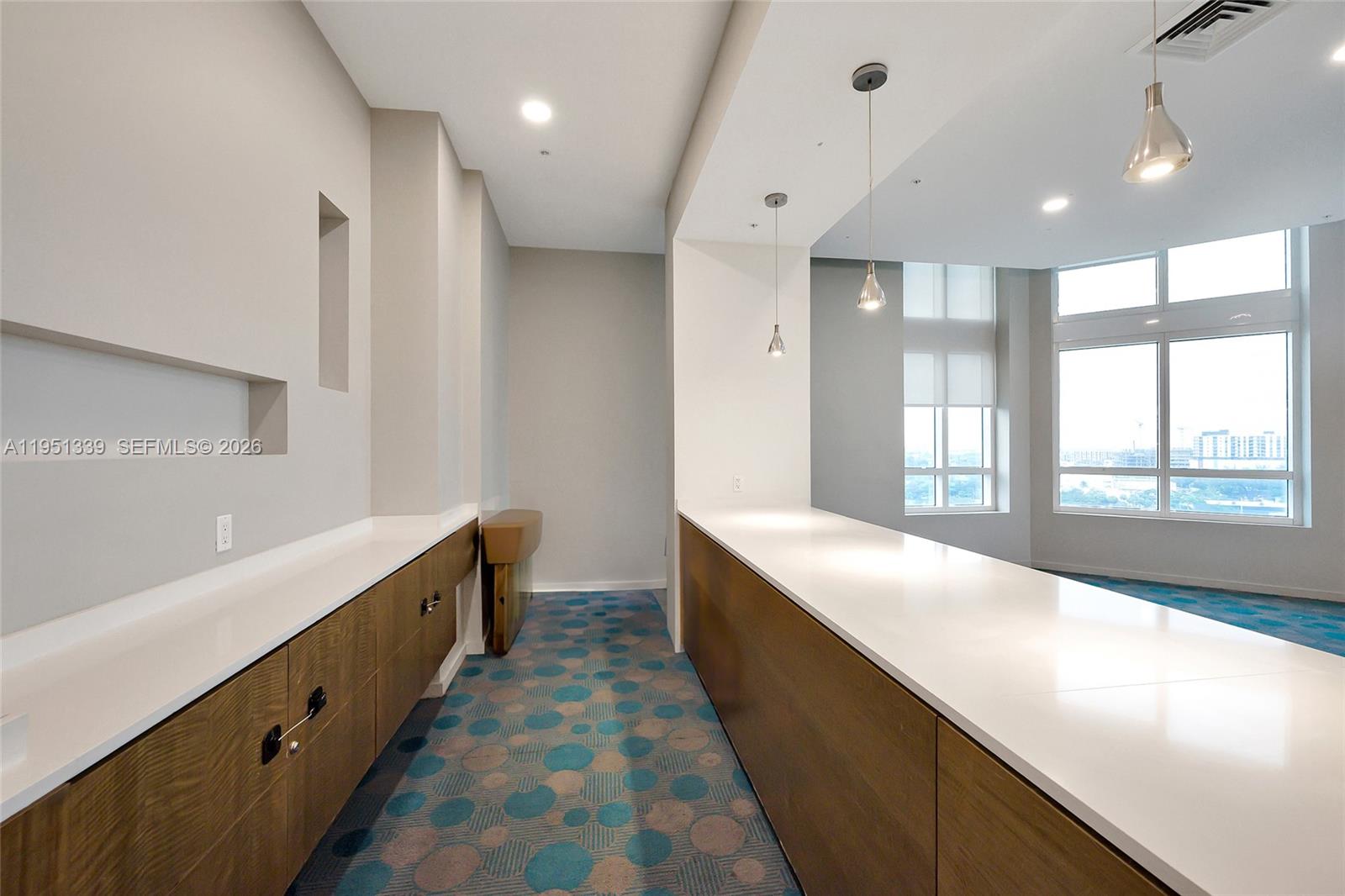 1900 N Bayshore Drive Property Photo 39