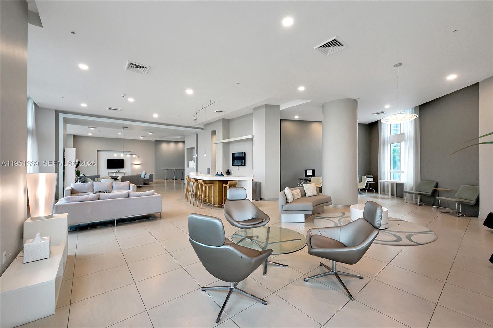 1900 N Bayshore Drive Property Photo 46
