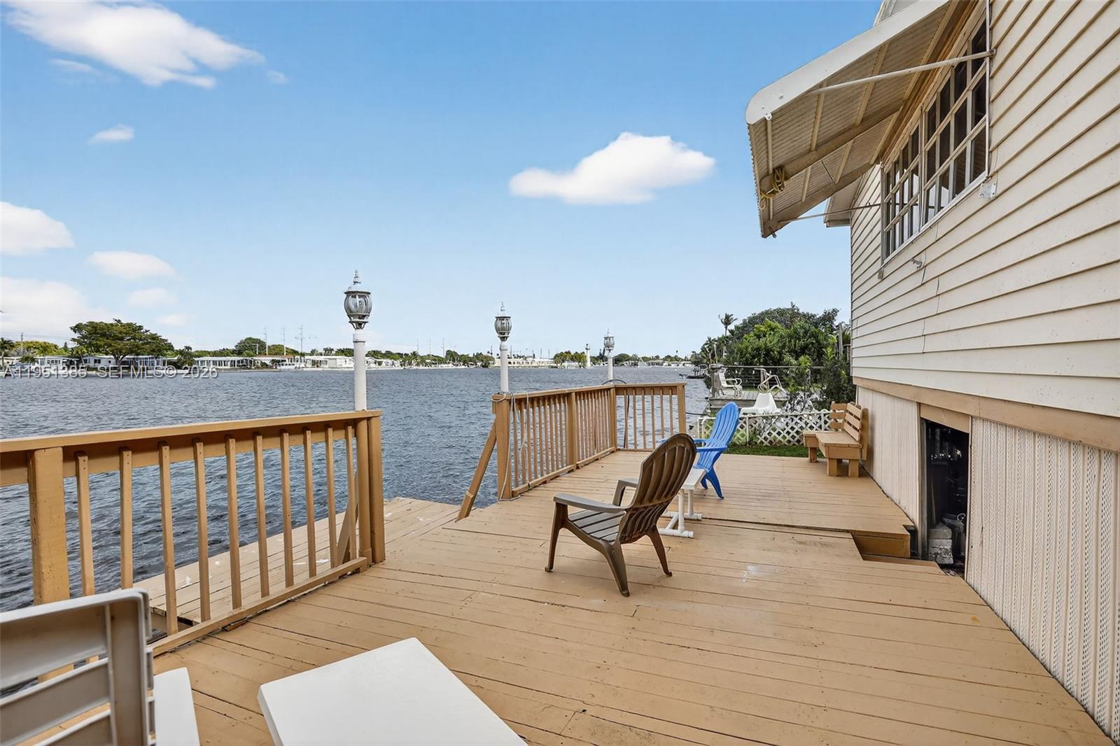 3033 Lakeshore Drive Property Photo 2