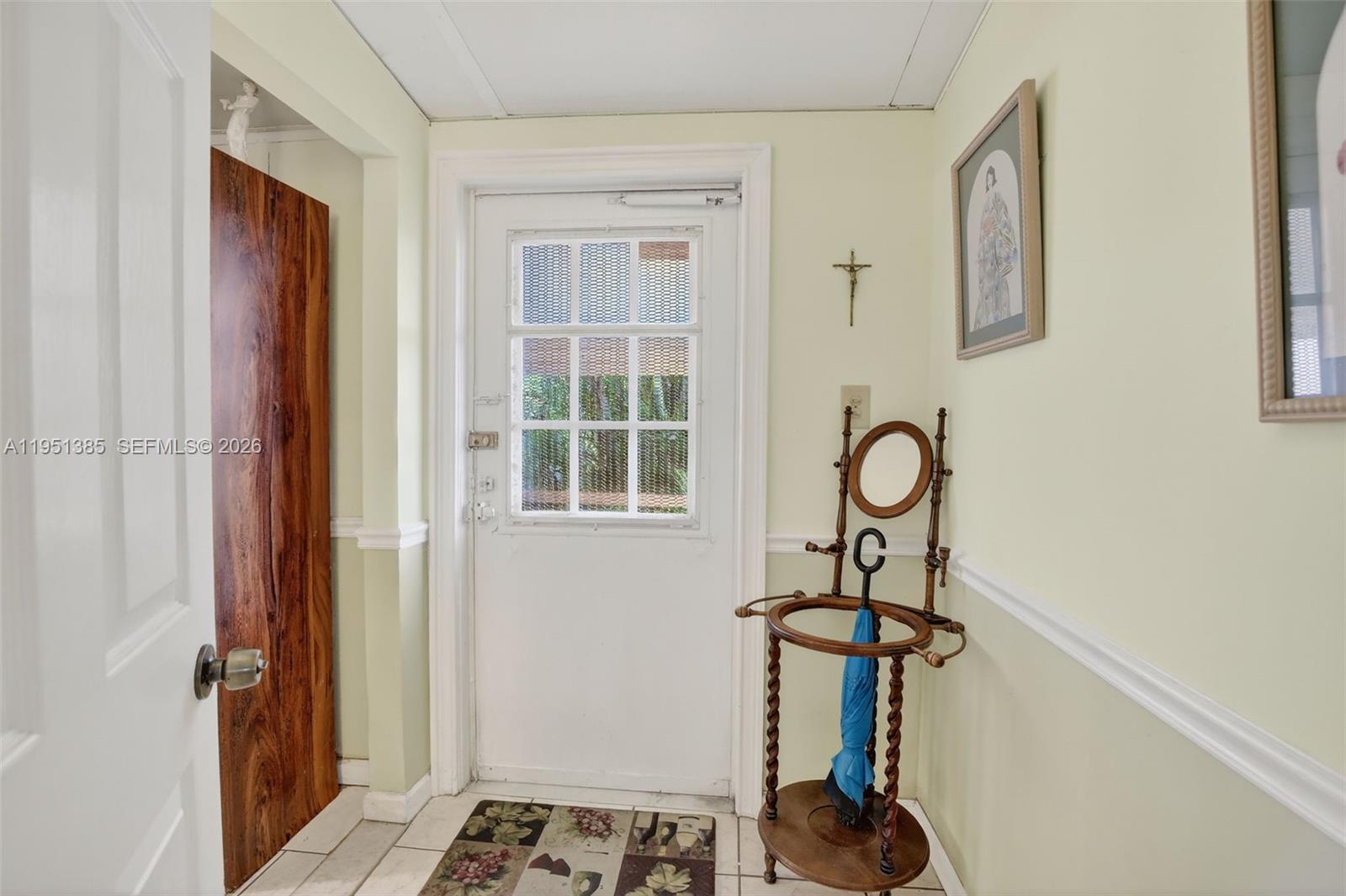 3033 Lakeshore Drive Property Photo 16