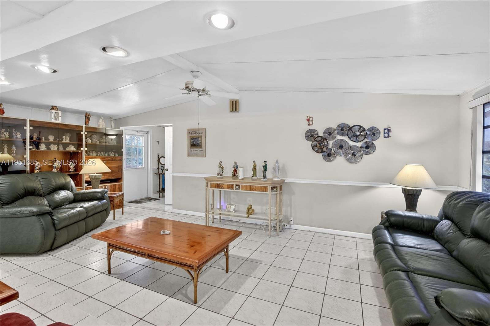 3033 Lakeshore Drive Property Photo 19