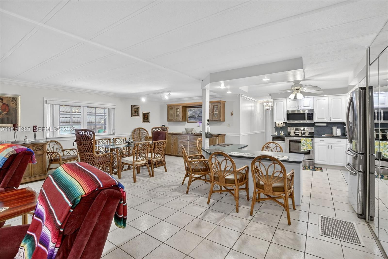 3033 Lakeshore Drive Property Photo 21