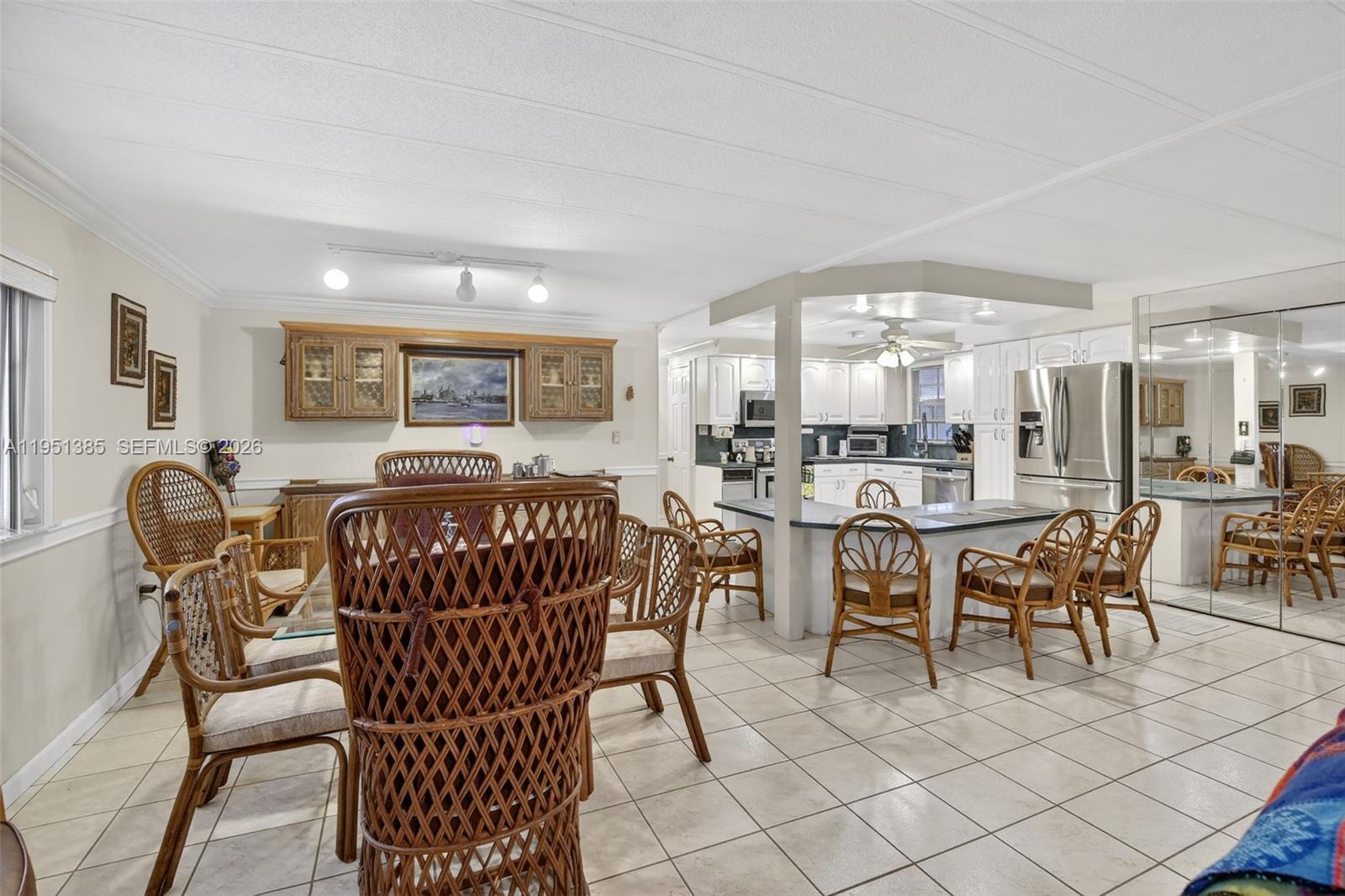 3033 Lakeshore Drive Property Photo 22