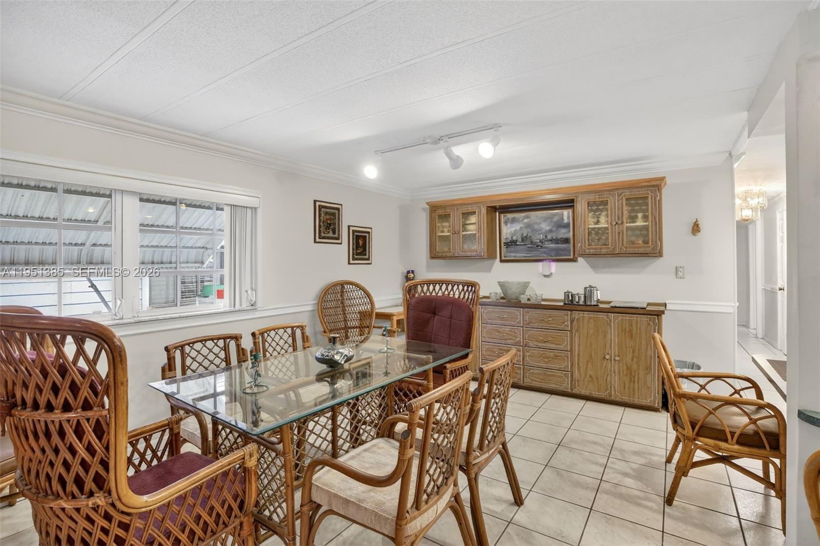 3033 Lakeshore Drive Property Photo 23