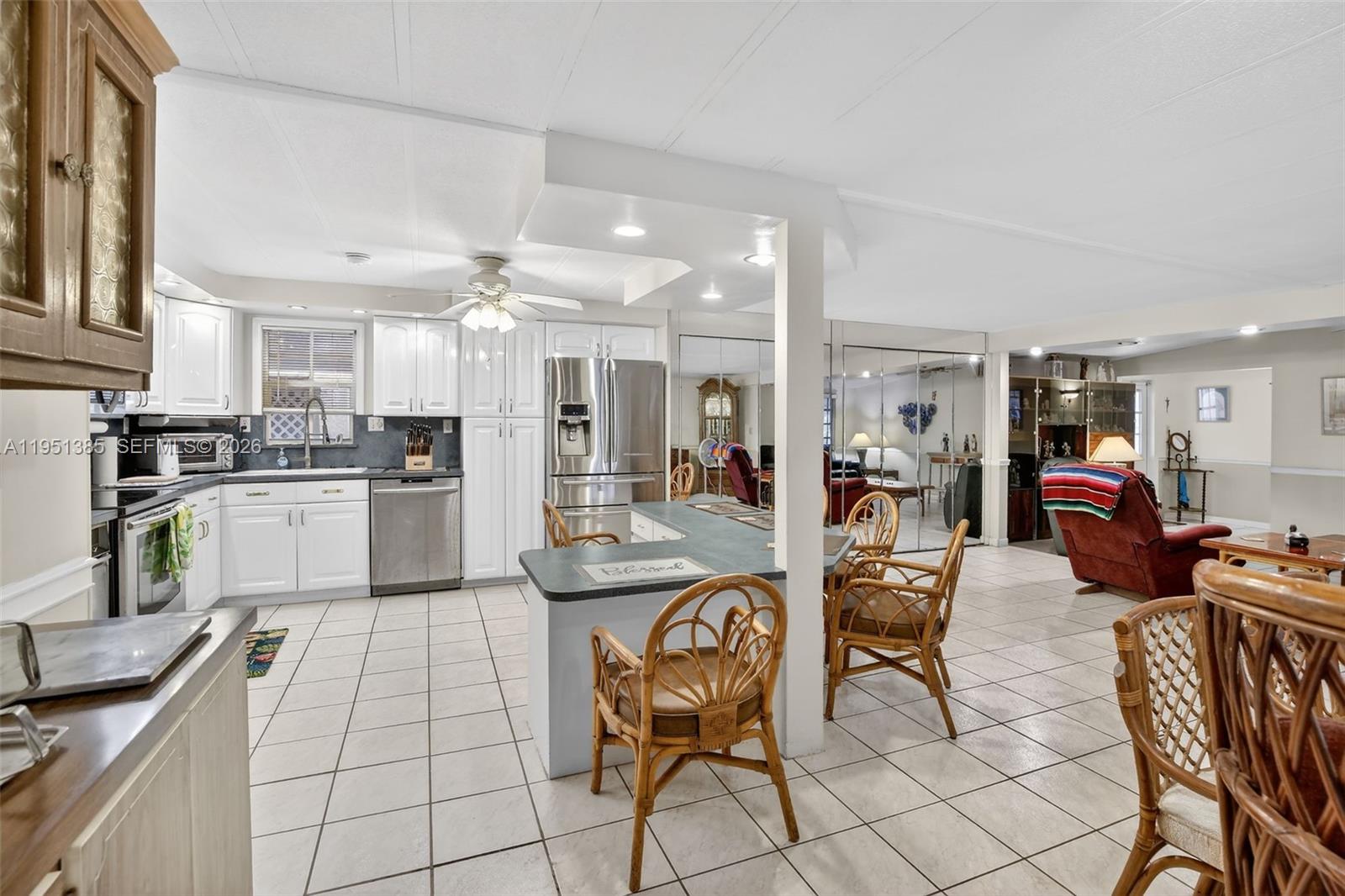 3033 Lakeshore Drive Property Photo 25