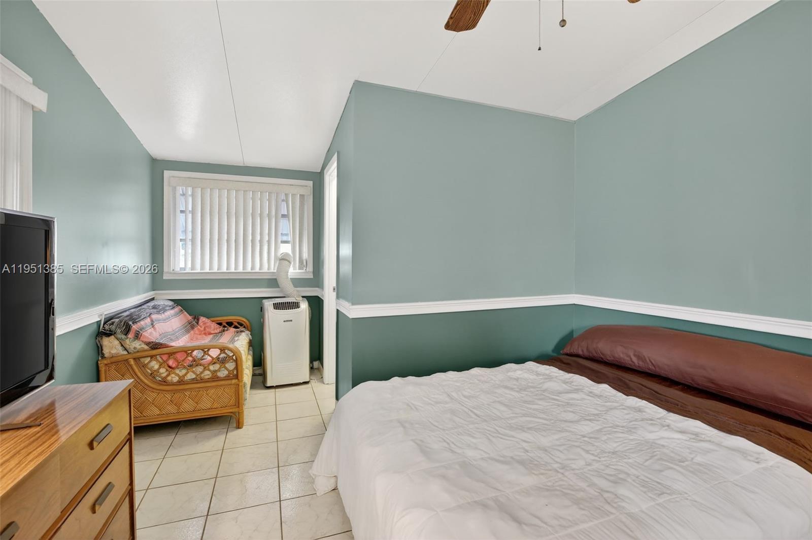 3033 Lakeshore Drive Property Photo 43