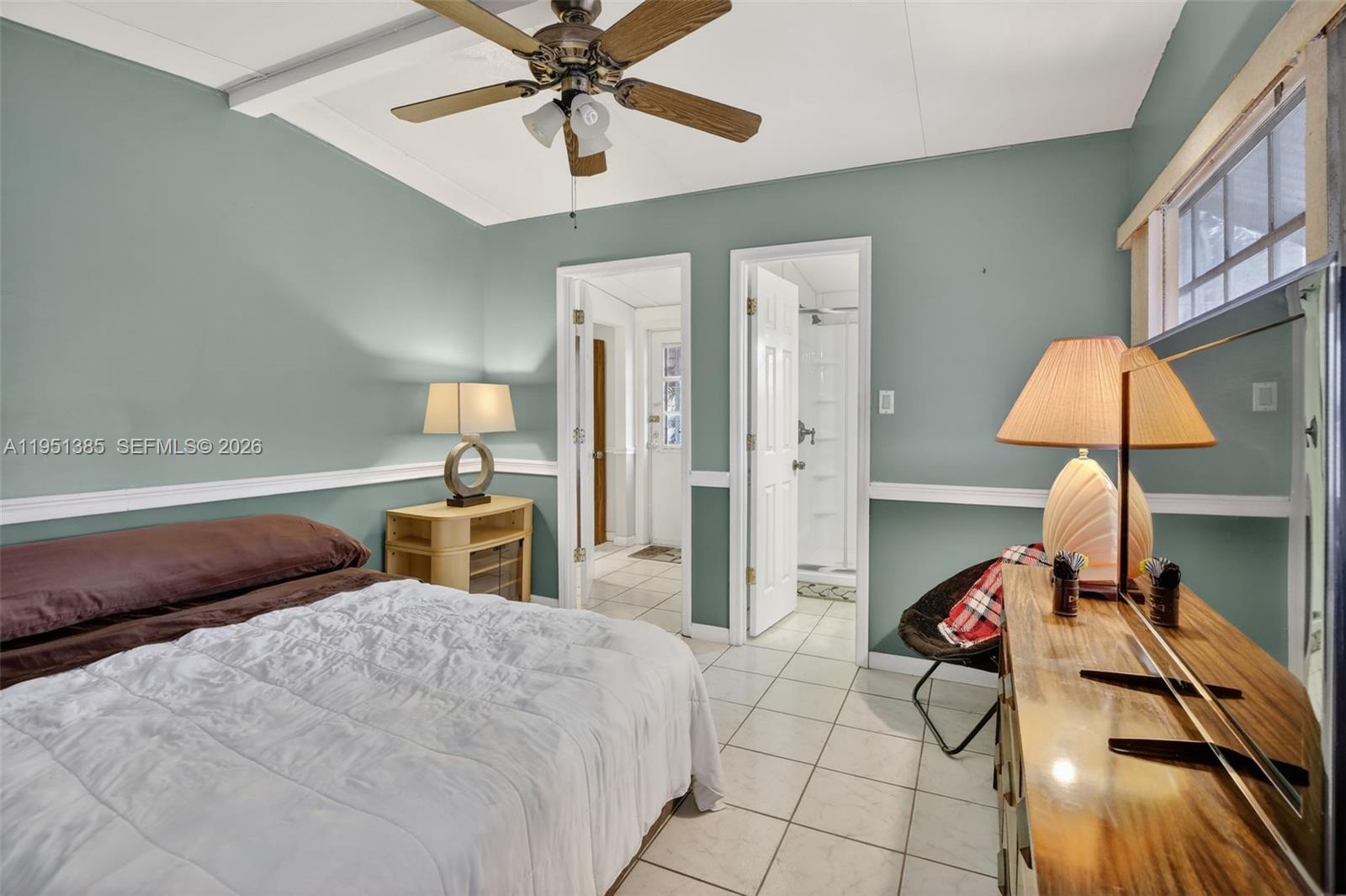 3033 Lakeshore Drive Property Photo 44
