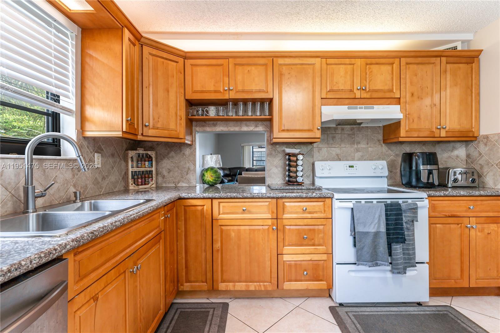 4960 E Sabal Palm Boulevard 301 Property Photo 7