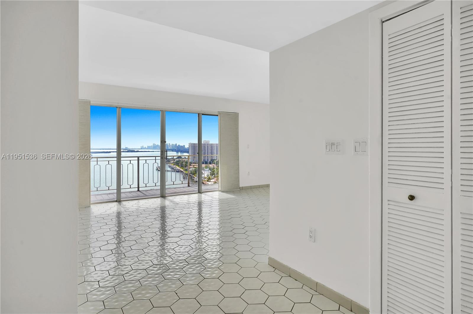 11111 Biscayne Boulevard 21c Property Photo 4