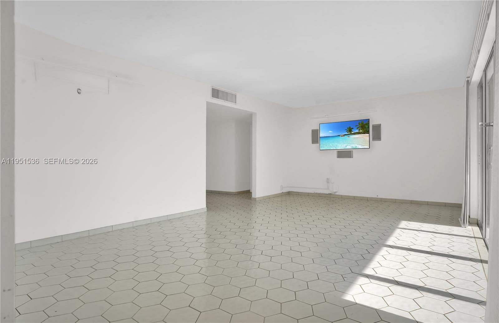 11111 Biscayne Boulevard 21c Property Photo 6