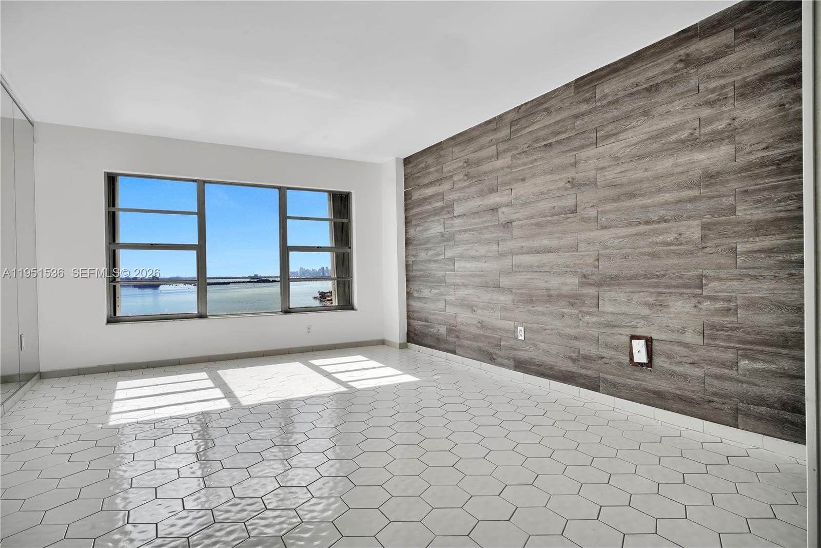 11111 Biscayne Boulevard 21c Property Photo 8