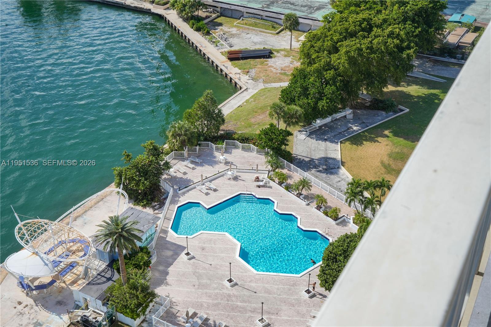 11111 Biscayne Boulevard 21c Property Photo 12