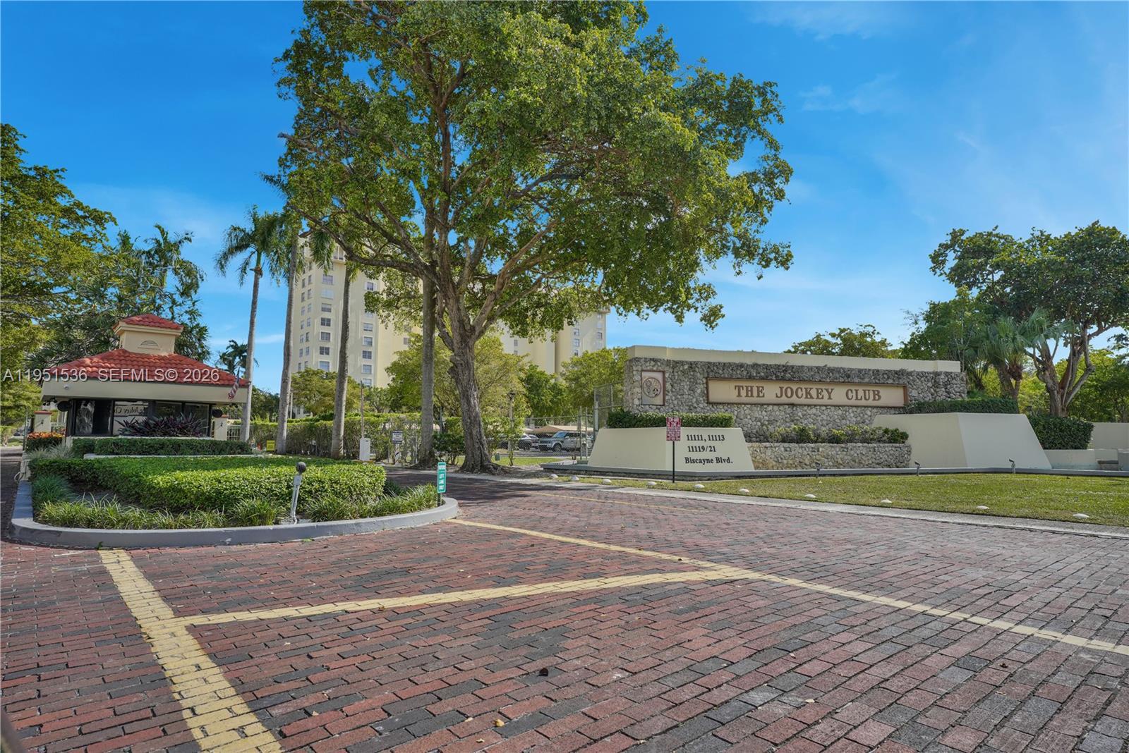 11111 Biscayne Boulevard 21c Property Photo 16