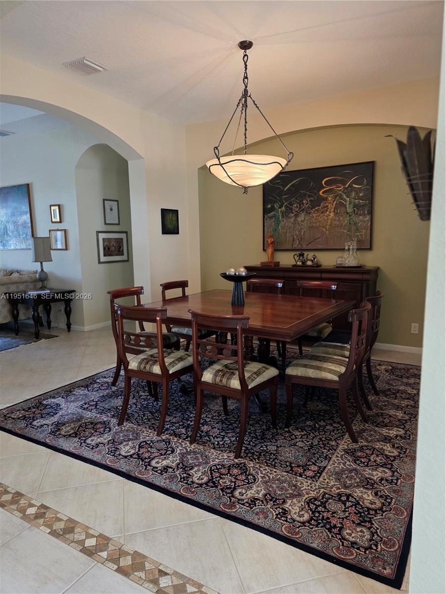 1905 Harbor View Circle Property Photo 6