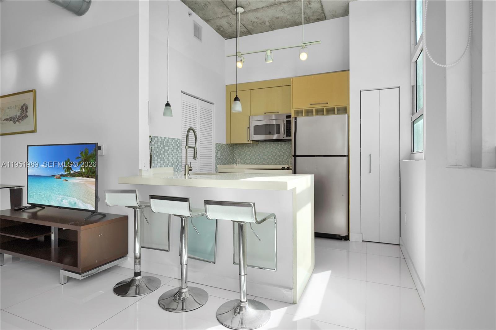 2001 Biscayne Boulevard 3213 Property Photo 3