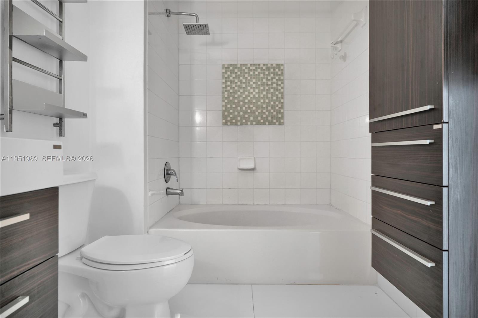 2001 Biscayne Boulevard 3213 Property Photo 5