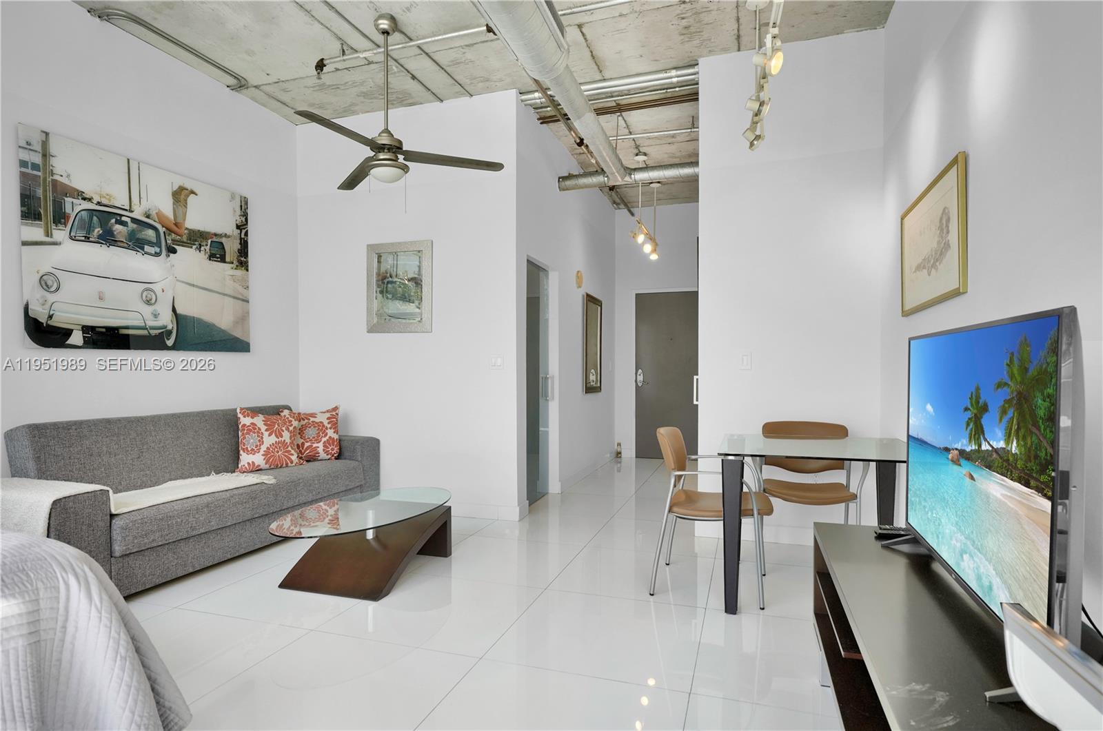 2001 Biscayne Boulevard 3213 Property Photo 11