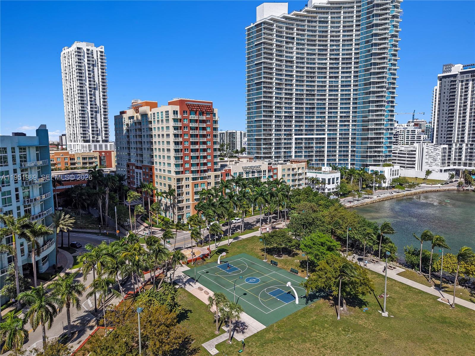 2001 Biscayne Boulevard 3213 Property Photo 30