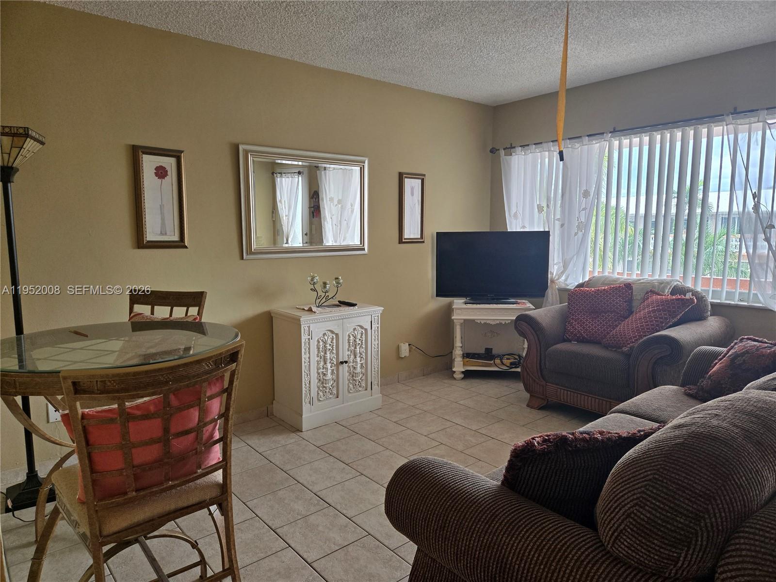900 SW 11th Avenue 12A Property Photo 1