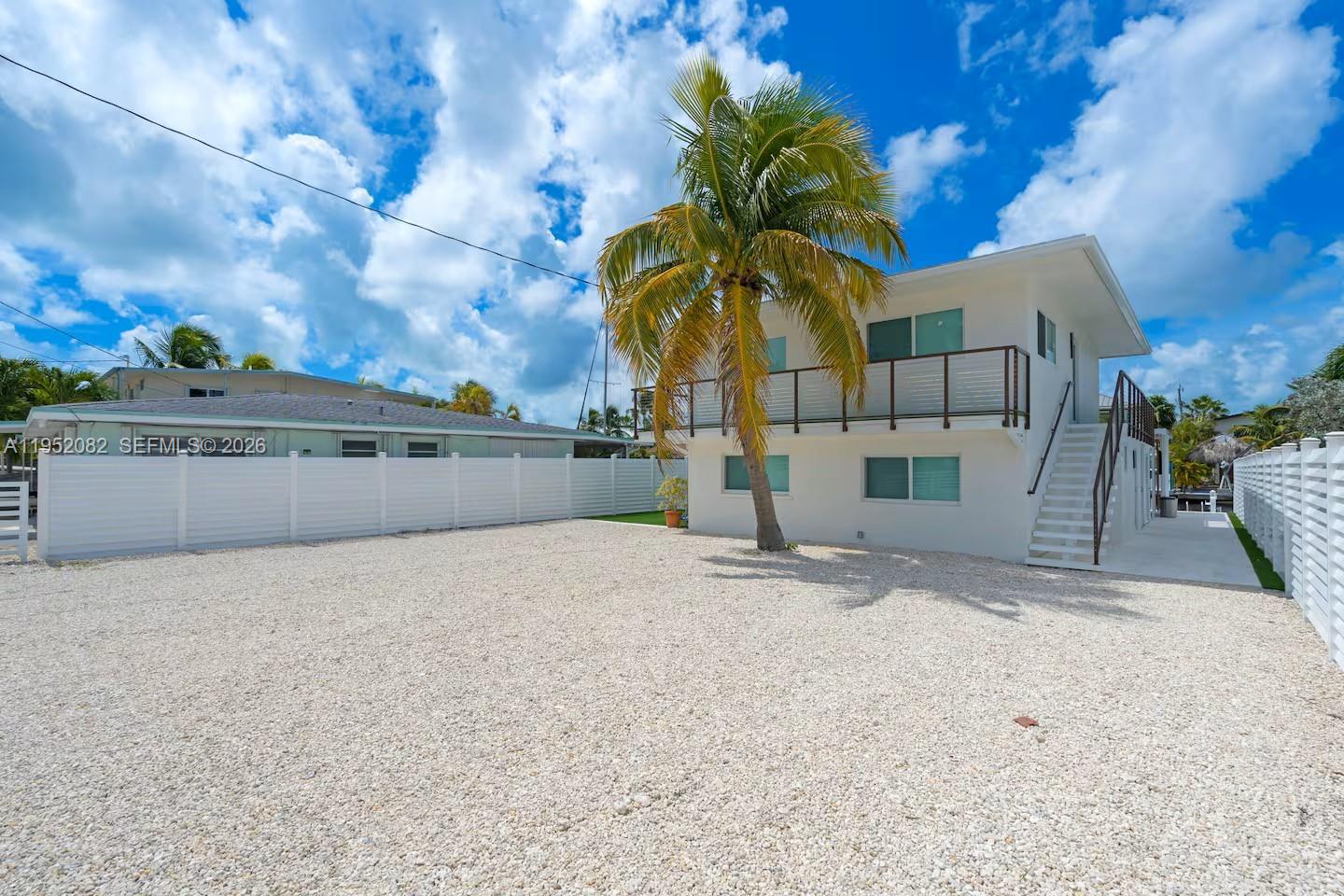 125 Gardenia Street Property Photo 2