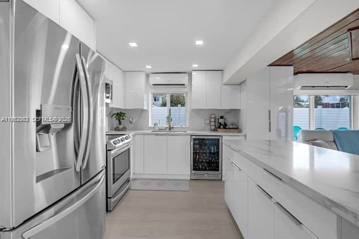 125 Gardenia Street Property Photo 5