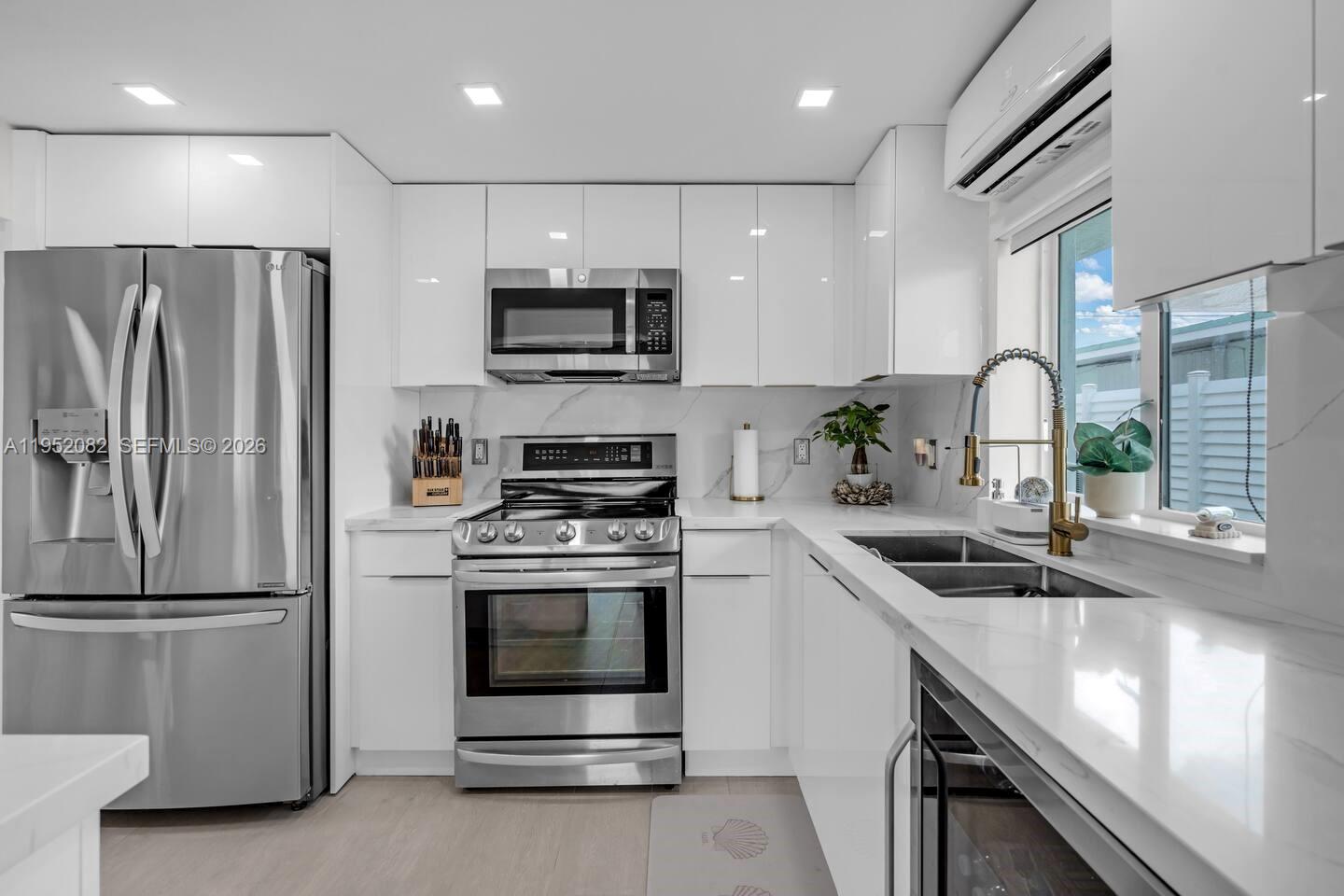 125 Gardenia Street Property Photo 10