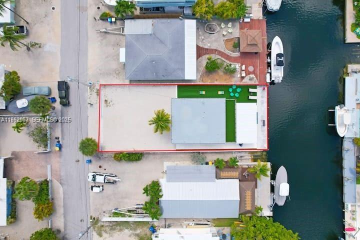 125 Gardenia Street Property Photo 23