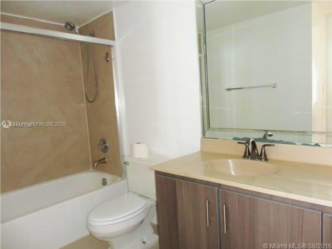A11952176 Property Photo 7